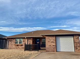 610 Lisa Ln, Waukomis, OK 73773