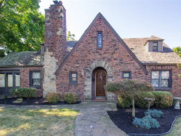 100 Greenboro Ln, Pittsburgh, PA 15220