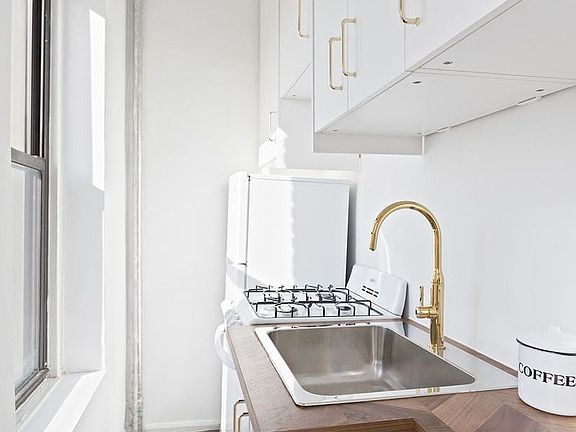 2nd image of 333 4th St APT 6I