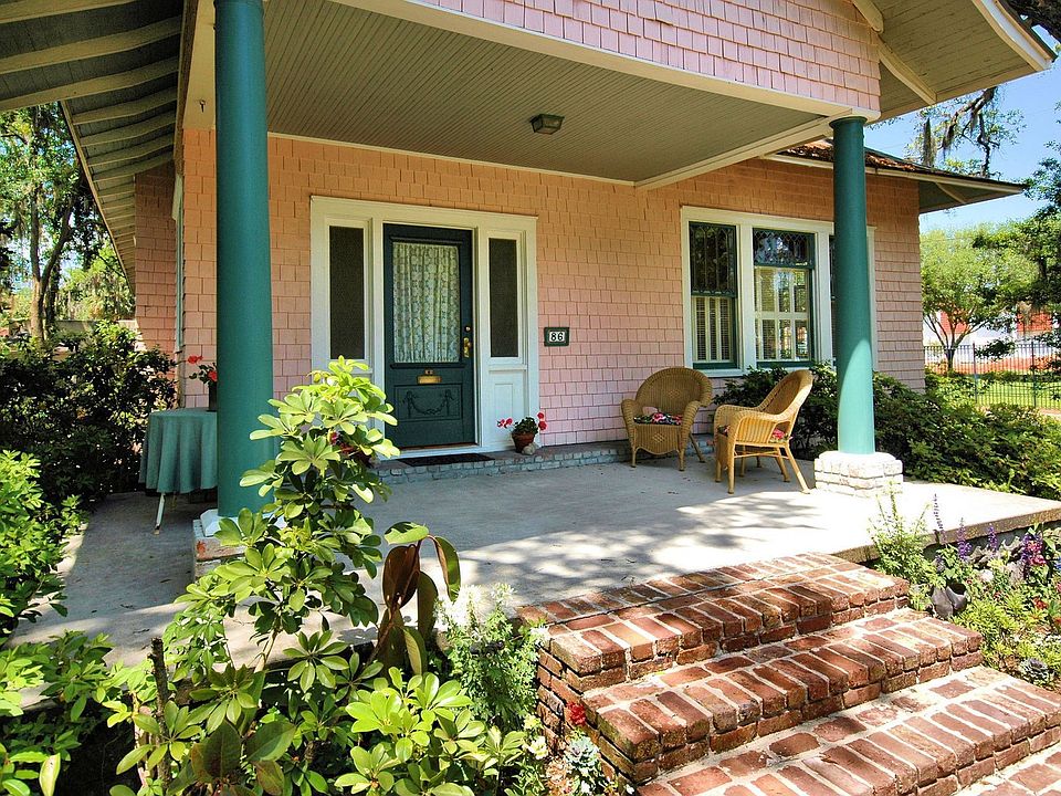 1st image of 86 Magnolia Ave