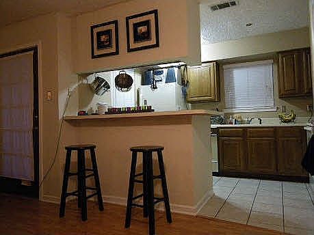 Kitchen/Dining Room bar