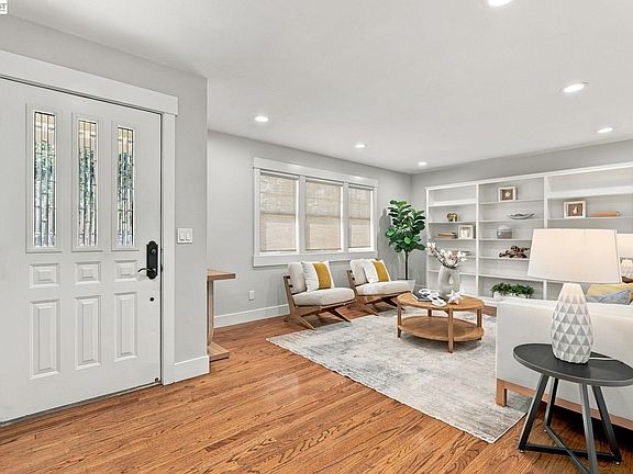 5th image of 784 Avalon Way