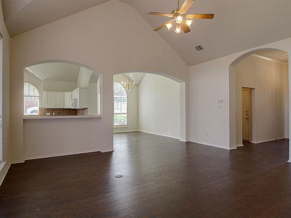 4th image of 12313 Pleasant Hill Ct