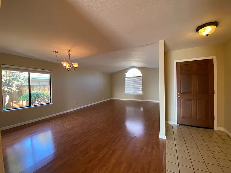 1445 Drolette Way — Photo 2