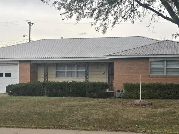 212 Center St, Hereford, TX 79045