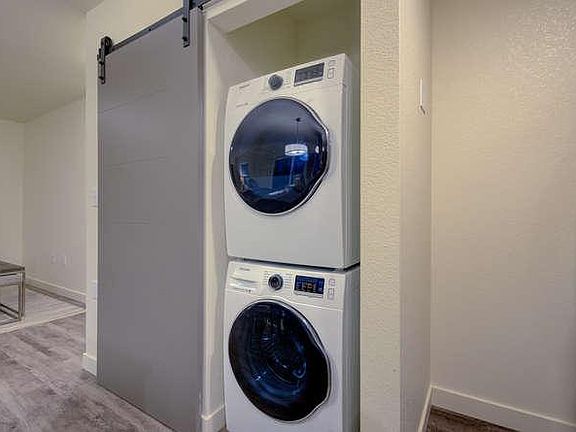 3rd image of 121 N 31st Ave #101-205