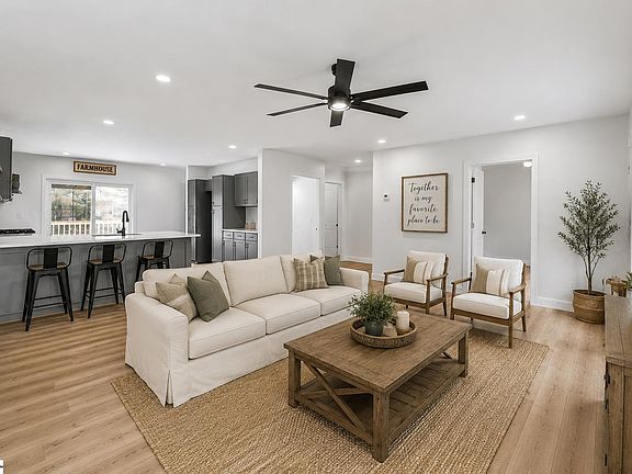 4th image of 234 Brookview Cir