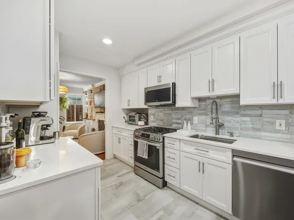 135 Van Horne Street image 4 of 20