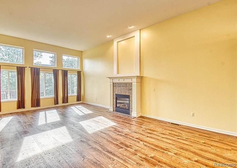 49865 Cranberry Creek Dr, Macomb, MI 48042 | MLS #20261027933 | Zillow