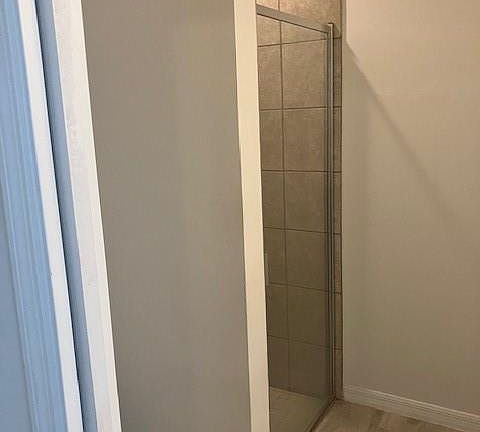 5th image of 115 Harry Ave S