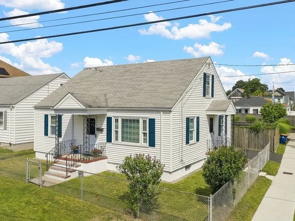 5 Brewster St, New Bedford, MA 02745