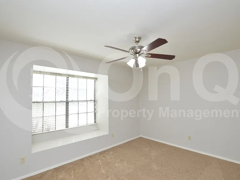 2808 E Nora St — Photo 16