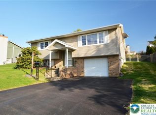 213 Faith Dr, Catasauqua, PA 18032