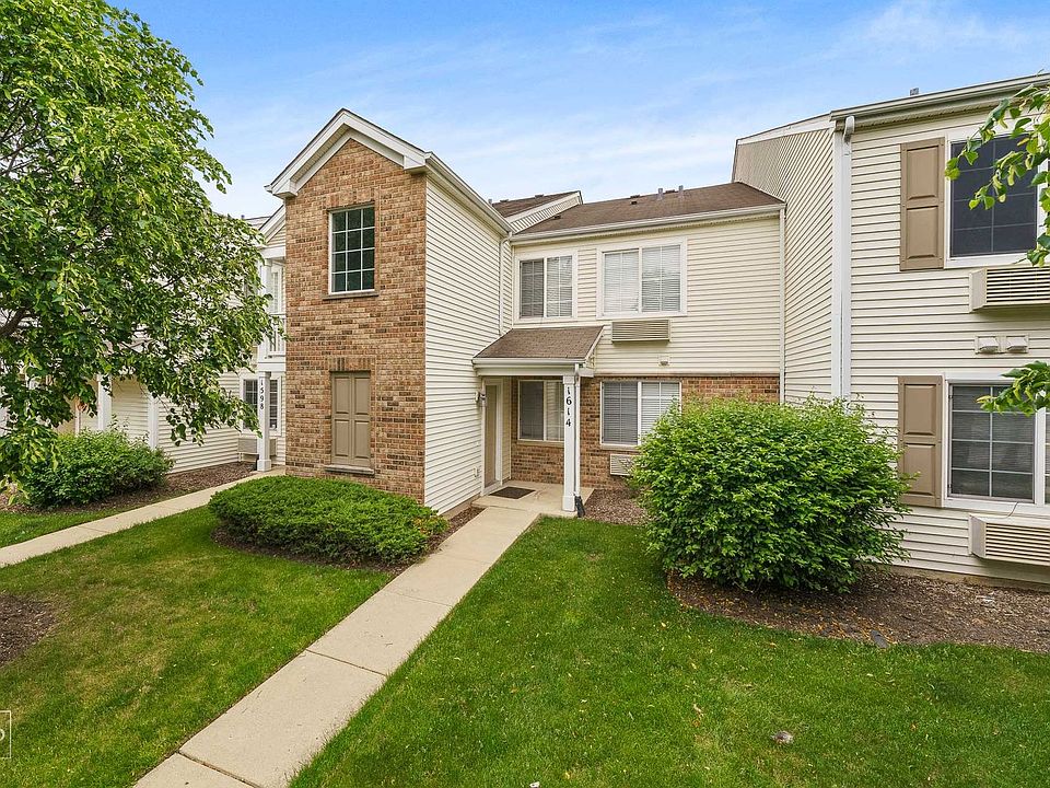 1544 McClure Rd Aurora IL Zillow