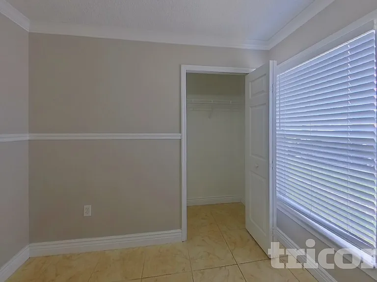 312 Colony Ct — Photo 12