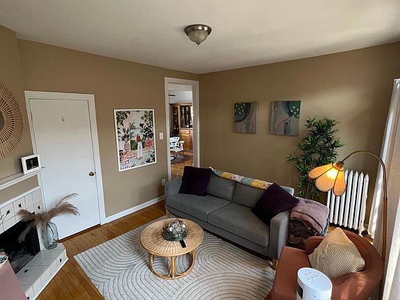 3rd image of 2112 N Seminary Ave APT 21