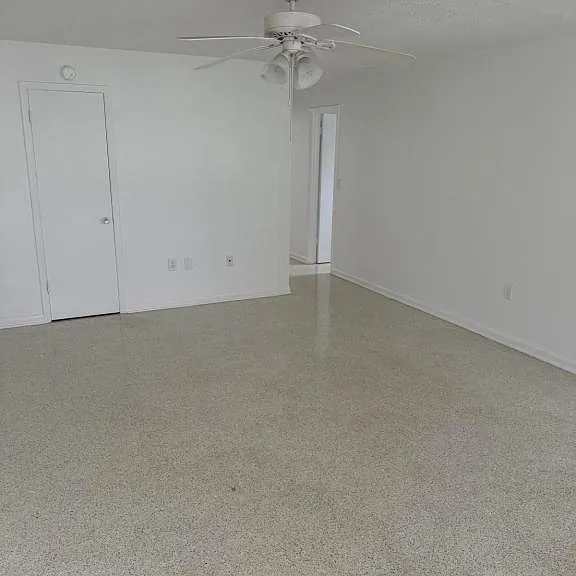 1030 Indian River Ave #4 — Photo 12