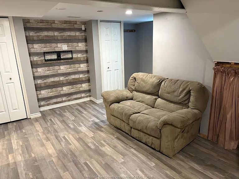 3577 King St #BASEMENT — Photo 10