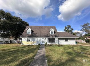 621 E Walker Ave, Foley, AL 36535