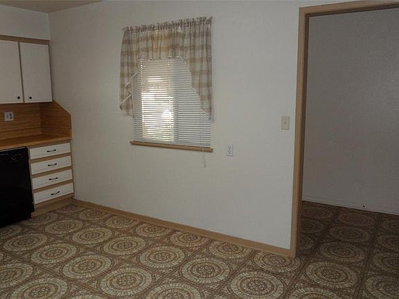 5th image of 16587 El Camino Real