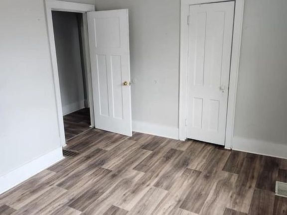 5th image of 600 N Lake St APT B
