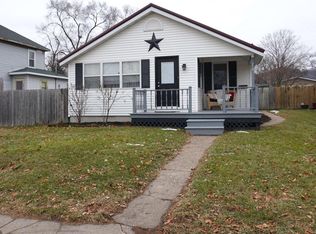 718 N Beaumont Rd, Prairie Du Chien, WI 53821