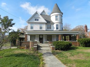 744 Colfax Ave, Benton Harbor, MI 49022