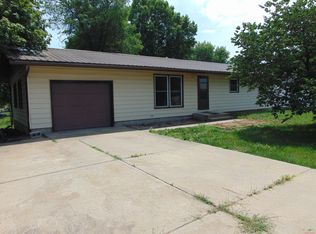 201 Industrial Dr, Windsor, MO 65360