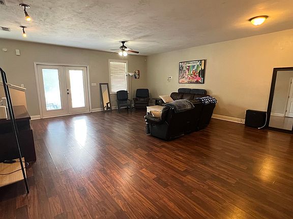 3rd image of 256 Soho Ct #A-b