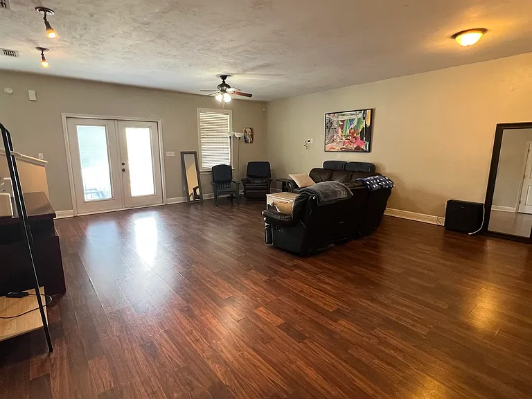 256 Soho Ct #A-B — Photo 3