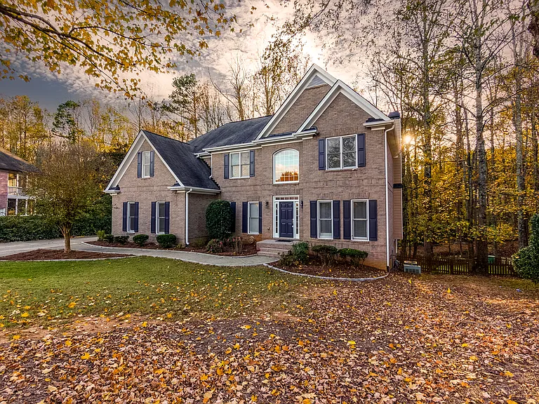 495 Pine Bough Ct — Photo 3