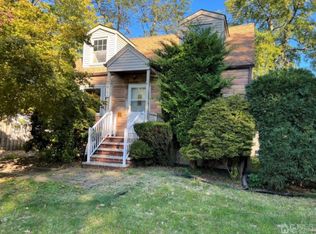 108 Zoar Pl, Middlesex, NJ 08846