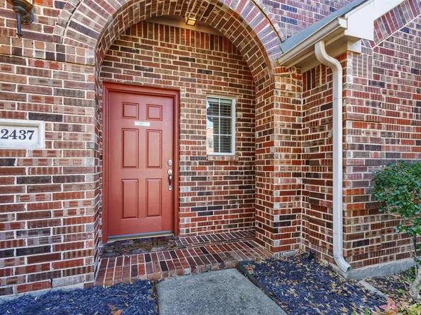 2437 Campfire Ln, Frisco, TX 75033