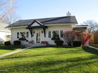 904 1st St NW, Watertown, SD, 57201