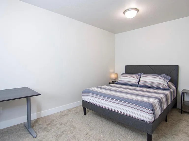 2043 N 350 E — Photo 5
