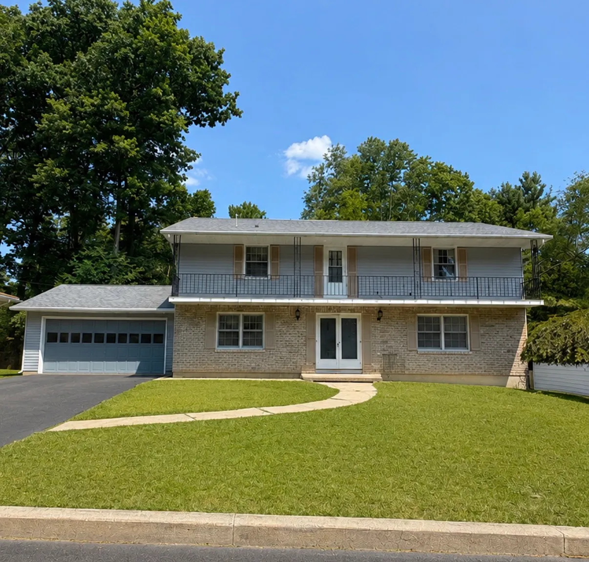 4 bed, 3.5 bath, 3400 sqft, $2,950 — Photo 2