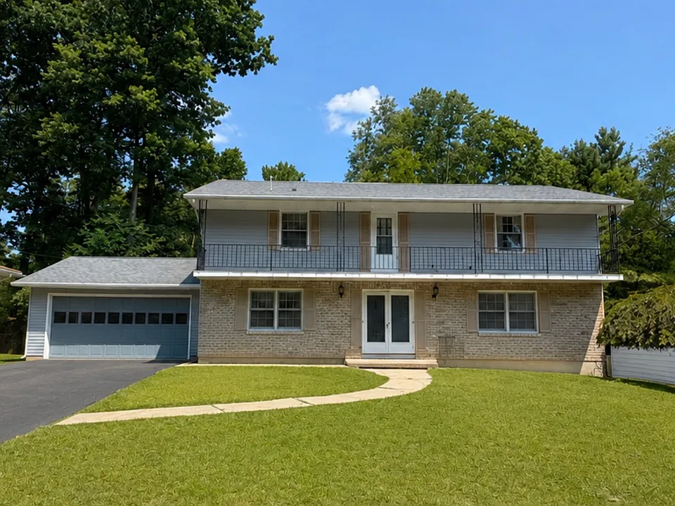 240 Ridgefield Rd #1