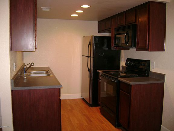 3rd image of 3402 N 32nd Street #106