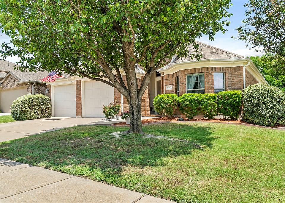 1st image of 2817 Leslie Ln