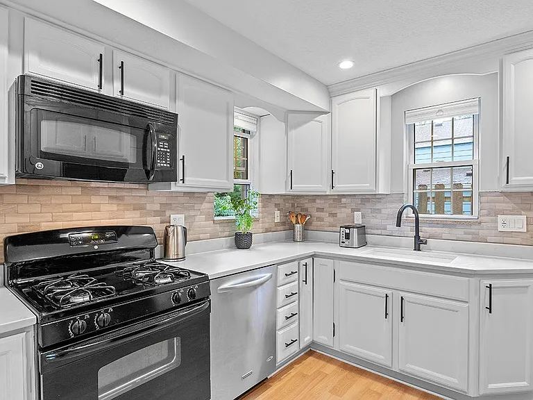 1171 Cedar Blvd — Photo 19