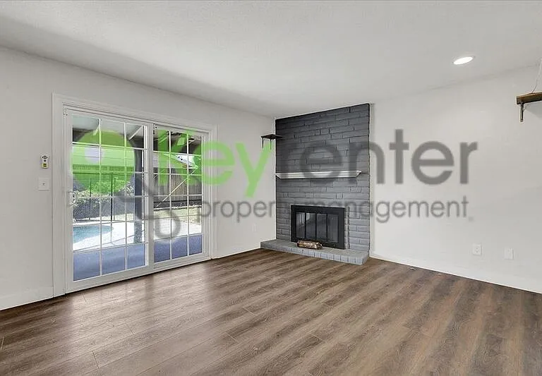 6140 Pinecreek Way — Photo 7