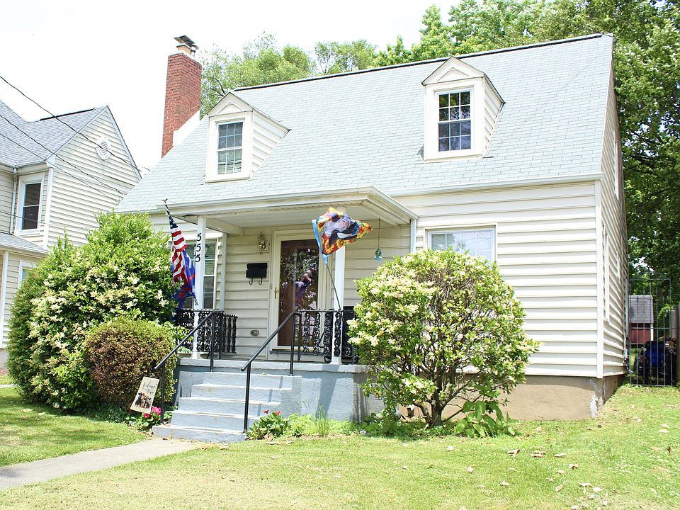 1st image of 555 Roanoke Blvd