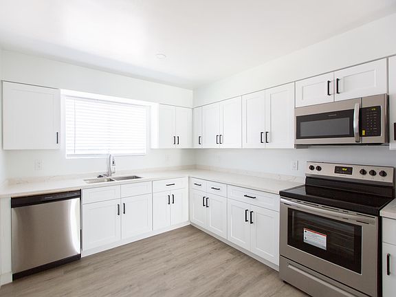 2nd image of 4242 N 25th St #4250-05