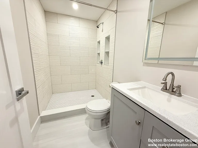 36 Raven St #1 — Photo 7