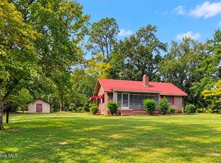 20440 Wagram Rd, Laurinburg, NC 28352