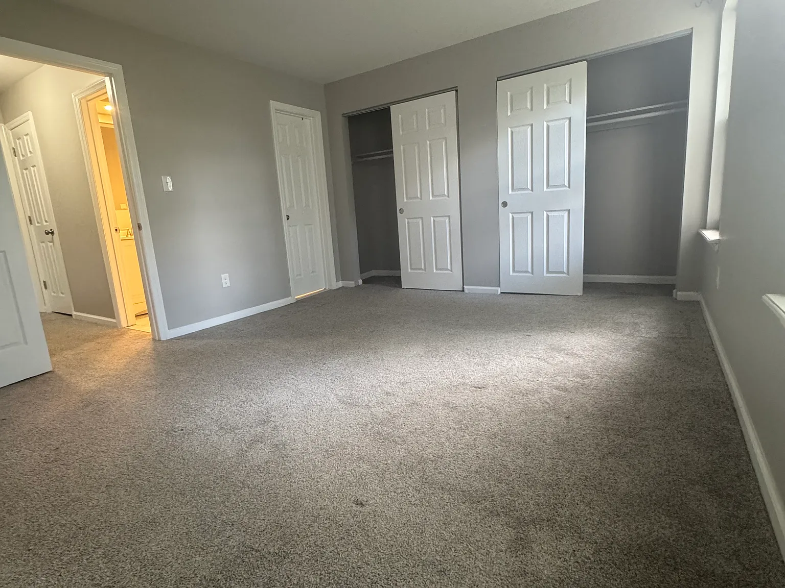 2 bed, 1200 sqft, $2,600 — Photo 2