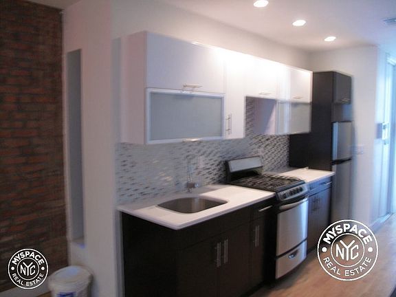5th image of 263 Clifton Pl APT 2L
