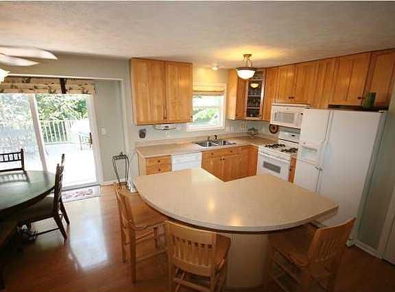 2nd image of 3149 Jeanlin Dr SE