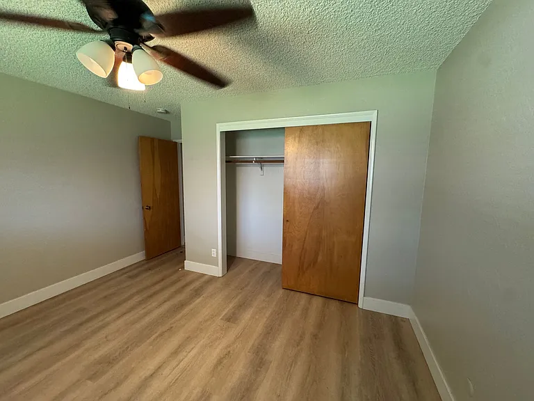970 N Villa Ave #4 — Photo 8