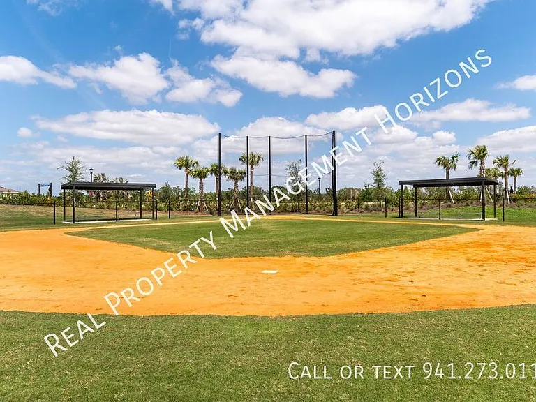 17769 Crescent Moon Loop — Photo 35